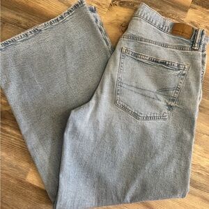 NWOT Women’s American Eagle Outfitters Light Wash Jeans